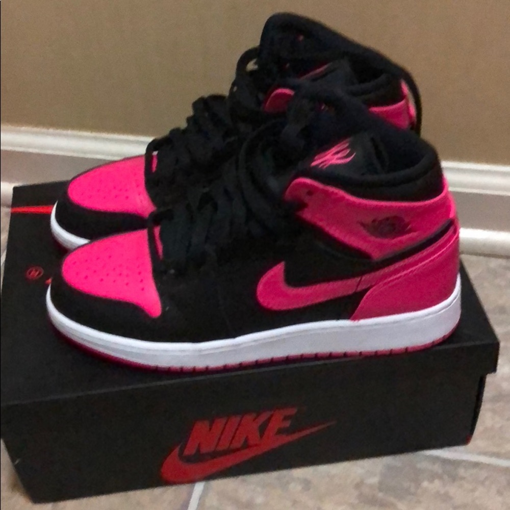 Retro 1s pink/black